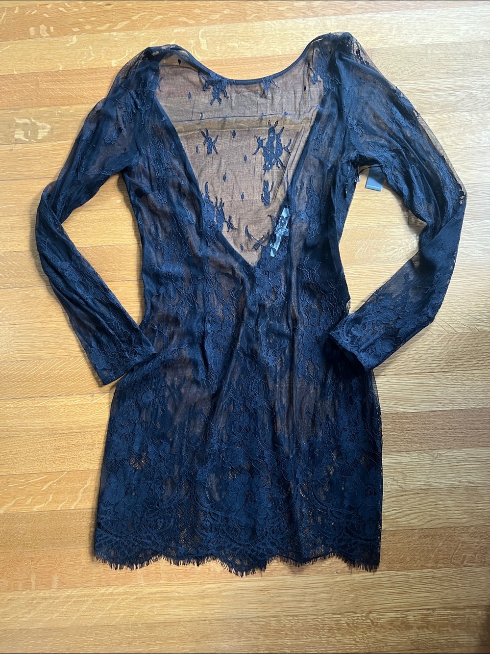 NWT Lovers + Friends Black Sheer Lace Deep V Long-Sleeve dress